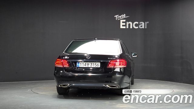 Mercedes-Benz E-Class 2015 — photo 4