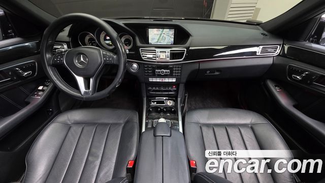 Mercedes-Benz E-Class 2015 — photo 10