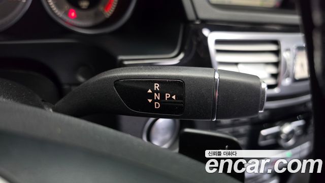 Mercedes-Benz E-Class 2015 — photo 12