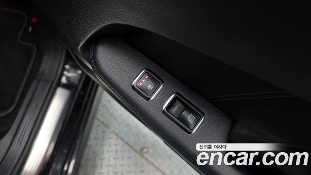 Mercedes-Benz E-Class 2015 — photo 24