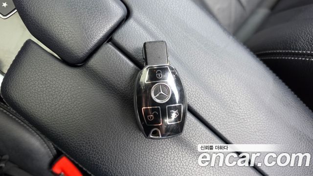 Mercedes-Benz E-Class 2015 — photo 27