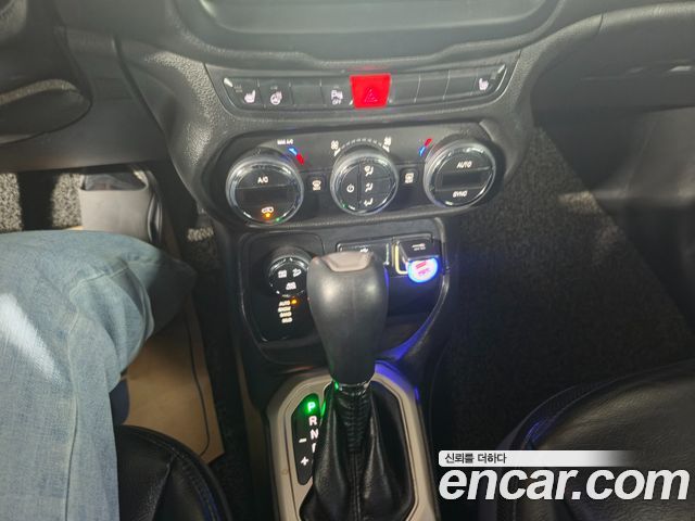 Jeep Renegade 2015 — photo 9