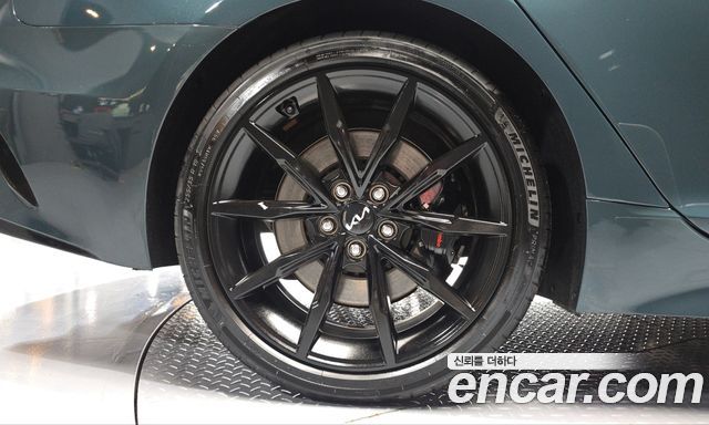 Kia Stinger 2023 — photo 5