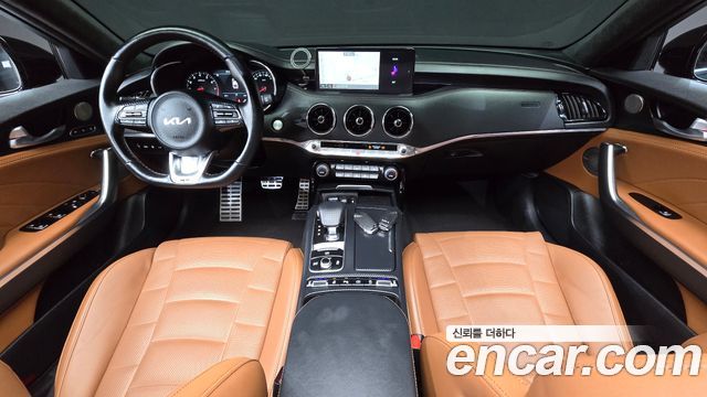 Kia Stinger 2023 — photo 10