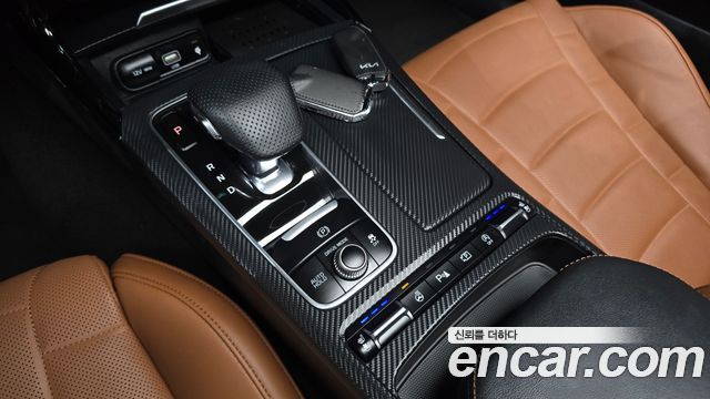 Kia Stinger 2023 — photo 12