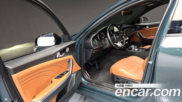 Kia Stinger 2023 — photo 13
