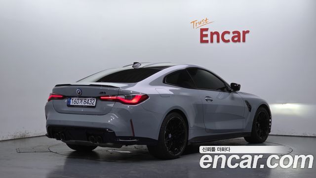 BMW M4 2022 — photo 2