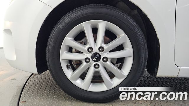 Kia K3 2016 — photo 5