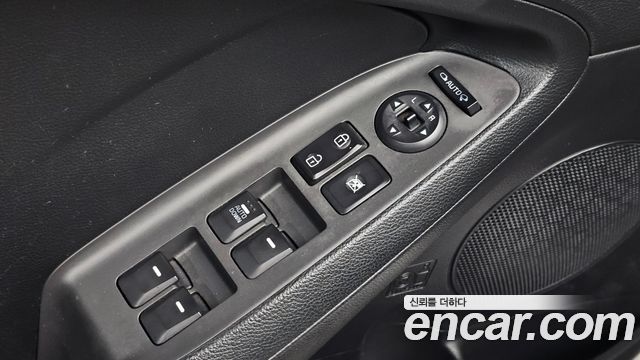 Kia K3 2016 — photo 13