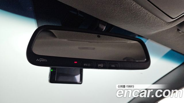 Kia K3 2016 — photo 19