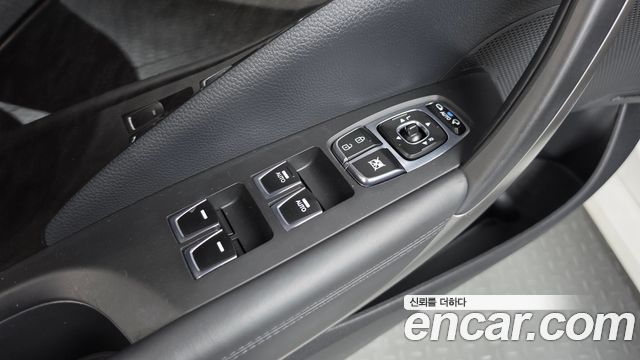 Hyundai Grandeur 2016 — photo 30