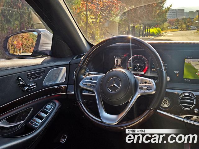 Mercedes-Benz S-Class 2018 — photo 12