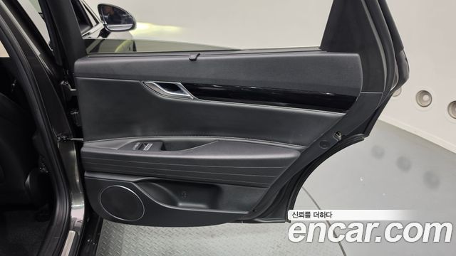 Genesis G80 2022 — photo 15