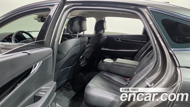 Genesis G80 2022 — photo 16