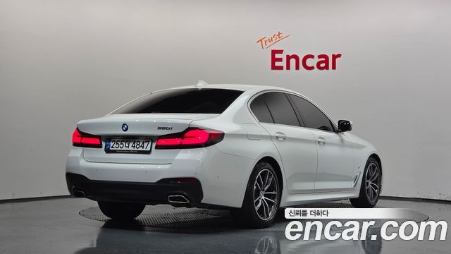 BMW 5-Series 2022 — photo 2