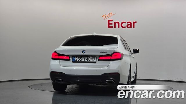 BMW 5-Series 2022 — photo 4