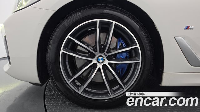 BMW 5-Series 2022 — photo 5