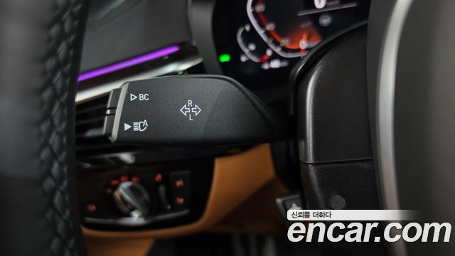 BMW 5-Series 2022 — photo 36