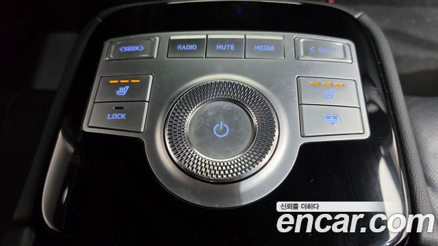 Genesis G80 2022 — photo 25