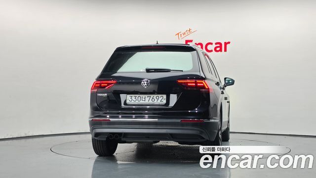 Volkswagen Tiguan 2020 — photo 4