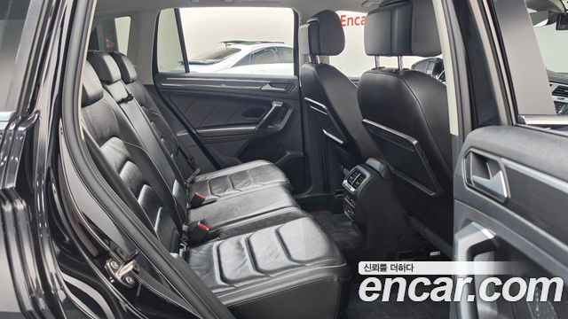 Volkswagen Tiguan 2020 — photo 12