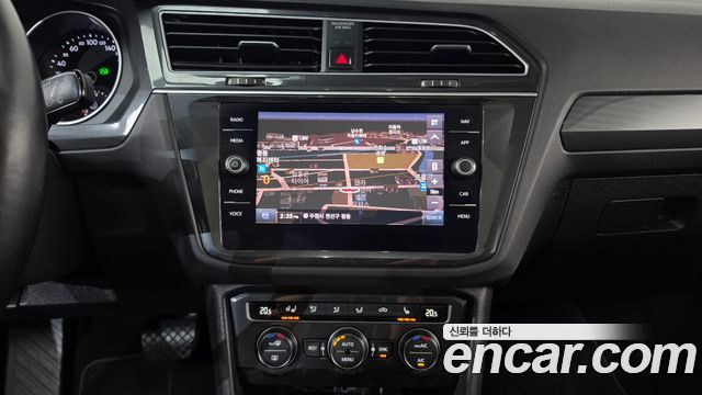 Volkswagen Tiguan 2020 — photo 14