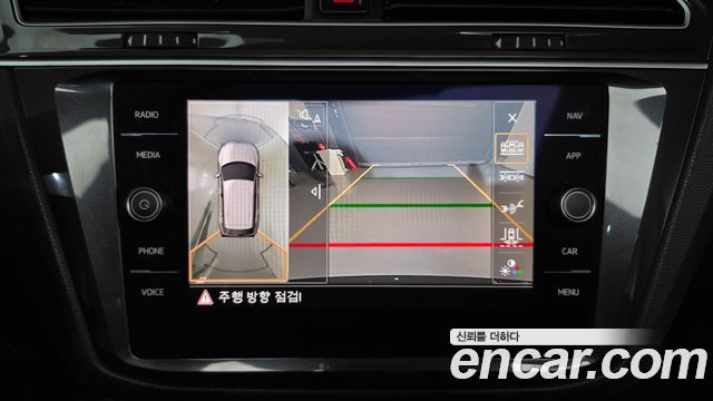 Volkswagen Tiguan 2020 — photo 15