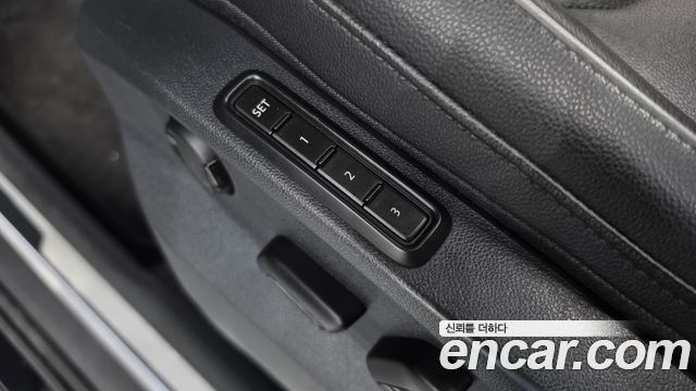 Volkswagen Tiguan 2020 — photo 16