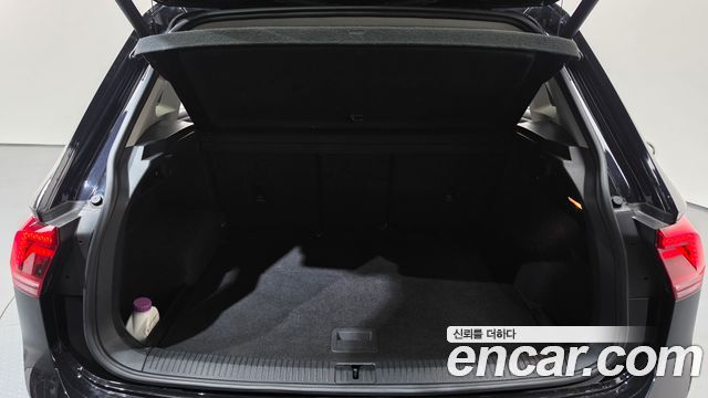 Volkswagen Tiguan 2020 — photo 20