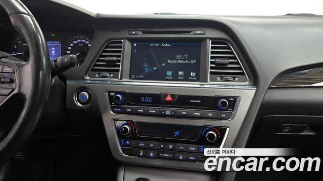 Hyundai Sonata 2015 — photo 13