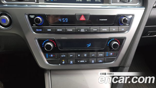 Hyundai Sonata 2015 — photo 17