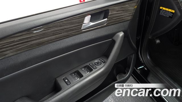 Hyundai Sonata 2015 — photo 18