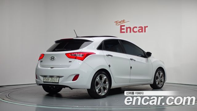 Hyundai i30 2012 — photo 2