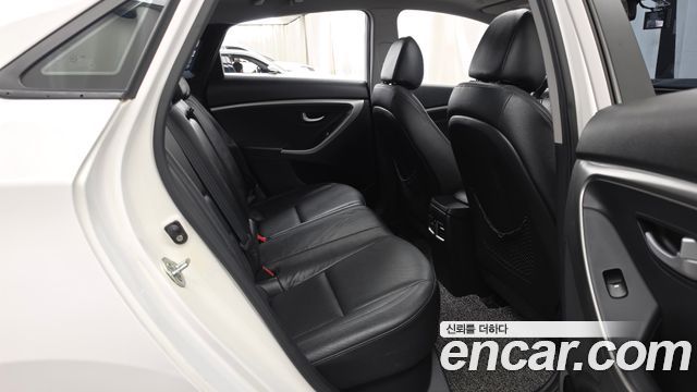 Hyundai i30 2012 — photo 18