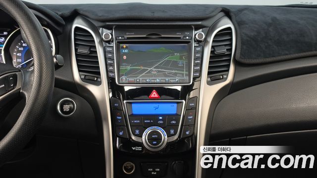 Hyundai i30 2012 — photo 20