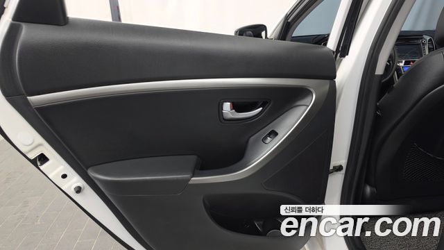 Hyundai i30 2012 — photo 15