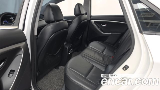 Hyundai i30 2012 — photo 16