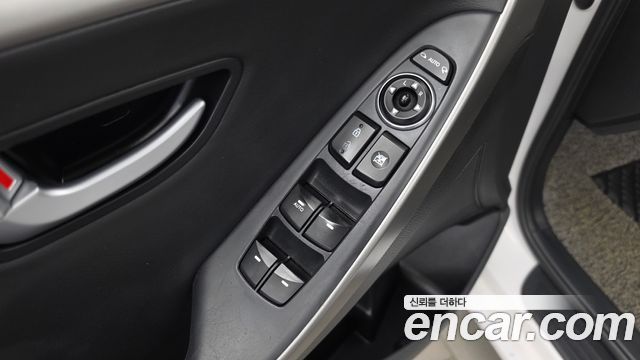 Hyundai i30 2012 — photo 28