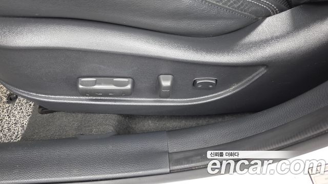 Hyundai i30 2012 — photo 32