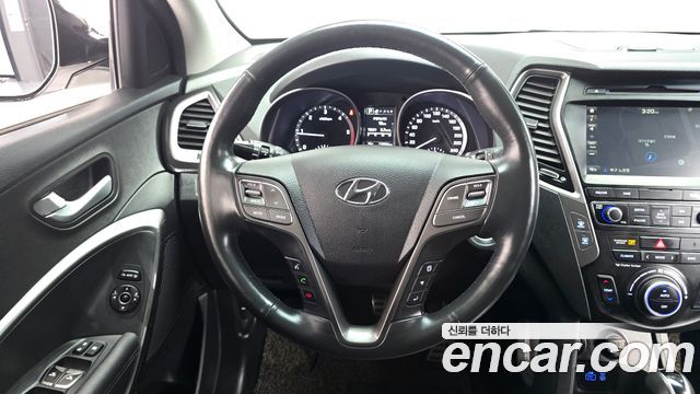 Hyundai Santafe 2018 — photo 12