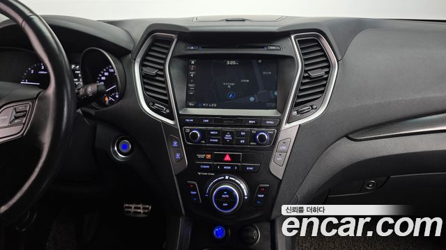 Hyundai Santafe 2018 — photo 13