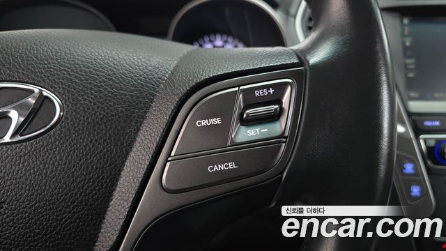 Hyundai Santafe 2018 — photo 15