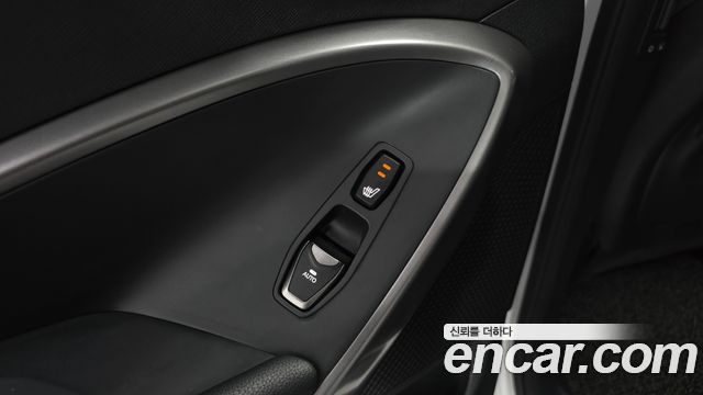 Hyundai Santafe 2018 — photo 17