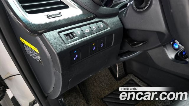 Hyundai Santafe 2018 — photo 20
