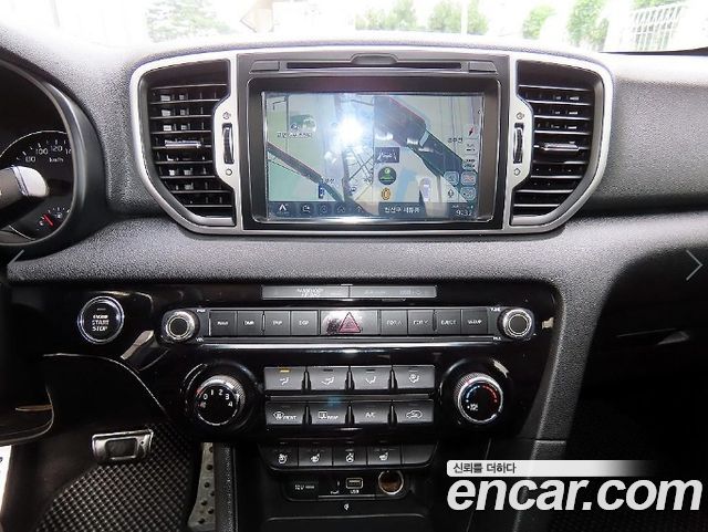 Kia Sportage 2016 — photo 13