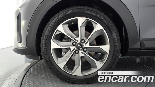 Kia Stonic 2018 — photo 5
