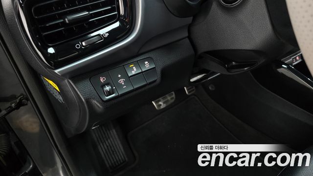 Kia Stonic 2018 — photo 16