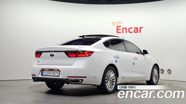 Kia K7 2017 — photo 2