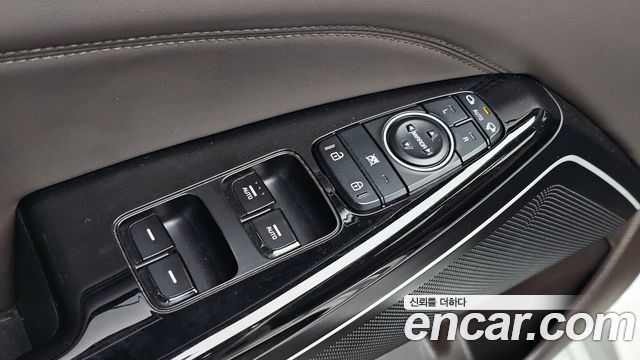 Kia K7 2017 — photo 13