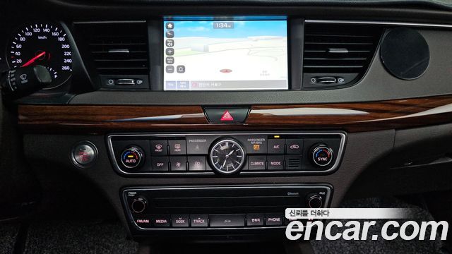 Kia K7 2017 — photo 15